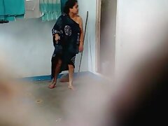 സ്കിന്നി പെൺകുട്ടി അനൽ കാസ്റ്റിംഗ് ഒരു വലിയ കറുത്ത കോഴി ഭയപ്പെടുന്നില്ല